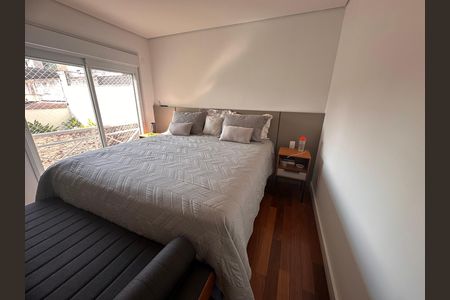 Casa de condomínio à venda com 240m², 4 quartos e 3 vagas Casa de condomínio à venda com 240m², 4 quartos e 3 vagasQuarto 4
