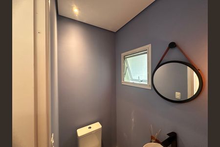 Casa de condomínio à venda com 240m², 4 quartos e 3 vagas Casa de condomínio à venda com 240m², 4 quartos e 3 vagasLavabo