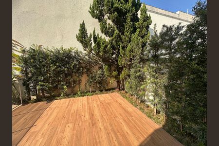Casa de condomínio à venda com 240m², 4 quartos e 3 vagas Casa de condomínio à venda com 240m², 4 quartos e 3 vagasPiscina