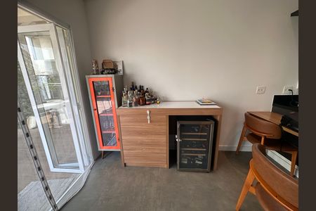 Casa de condomínio à venda com 240m², 4 quartos e 3 vagas Casa de condomínio à venda com 240m², 4 quartos e 3 vagasSala