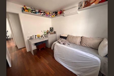 Casa de condomínio à venda com 240m², 4 quartos e 3 vagas Casa de condomínio à venda com 240m², 4 quartos e 3 vagasQuarto 3