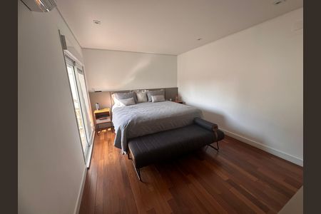 Casa de condomínio à venda com 240m², 4 quartos e 3 vagas Casa de condomínio à venda com 240m², 4 quartos e 3 vagasQuarto 4