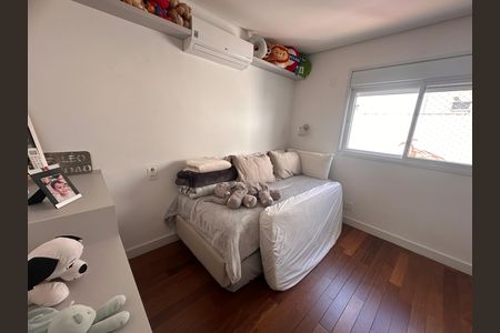 Casa de condomínio à venda com 240m², 4 quartos e 3 vagas Casa de condomínio à venda com 240m², 4 quartos e 3 vagasQuarto 3