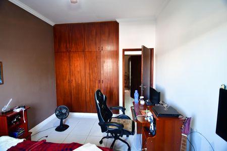 Quarto 1 de casa à venda com 3 quartos, 200m² em Jardim Santa Genebra, Campinas