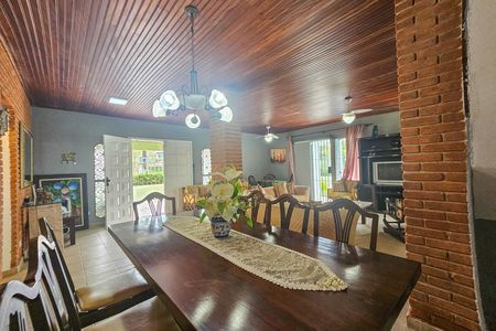 Casa para alugar com 418m², 4 quartos e 2 vagas