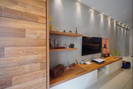 Apartamento para alugar com 70m², 2 quartos e 1 vagaSala