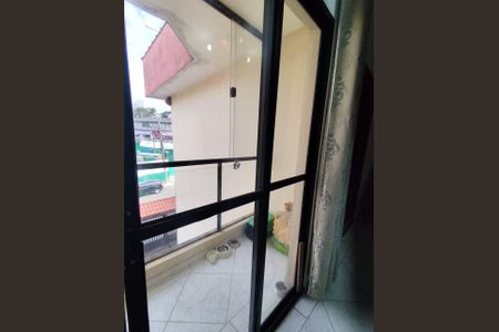 Apartamento à venda com 64m², 2 quartos e 1 vaga Apartamento à venda com 64m², 2 quartos e 1 vagaVaranda