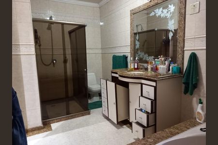 Casa para alugar com 230m², 4 quartos e 2 vagas Casa para alugar com 230m², 4 quartos e 2 vagasBanheiro