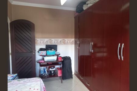 Casa para alugar com 230m², 4 quartos e 2 vagas