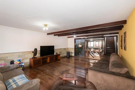 Casa para alugar com 350m², 5 quartos e 3 vagasSala