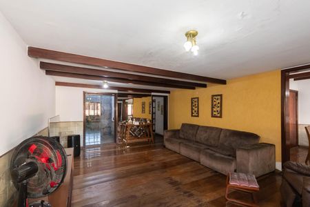 Casa para alugar com 350m², 5 quartos e 3 vagasSala