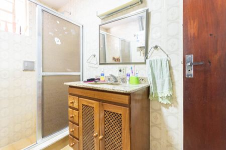 Casa para alugar com 350m², 5 quartos e 3 vagasBanheiro 