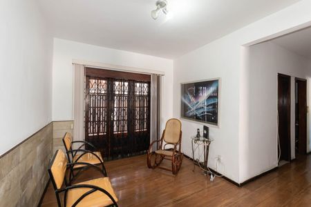 Casa para alugar com 350m², 5 quartos e 3 vagasSala segundo andar