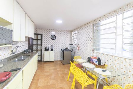 Casa para alugar com 350m², 5 quartos e 3 vagasCozinha