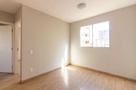 Apartamento à venda com 38m², 2 quartos e sem vaga Apartamento à venda com 38m², 2 quartos e sem vagaSala