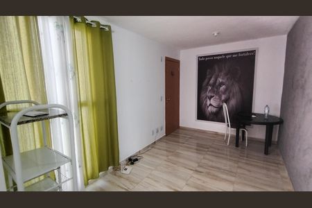 Sala de apartamento para alugar com 2 quartos, 38m² em Chácara Estância Paulista, Suzano