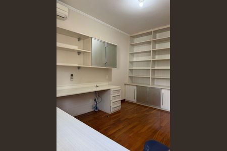 Casa à venda com 3 quartos, 350m² em Jardim Paiquere, Valinhos