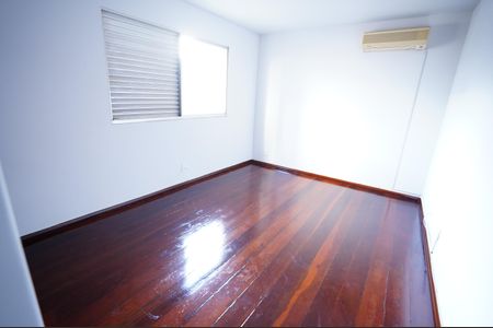 Apartamento para alugar com 120m², 4 quartos e 2 vagasQuarto 3