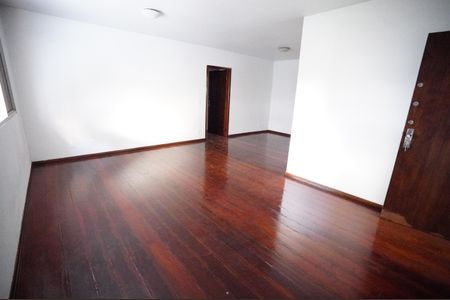 Apartamento para alugar com 120m², 4 quartos e 2 vagasSuíte 1