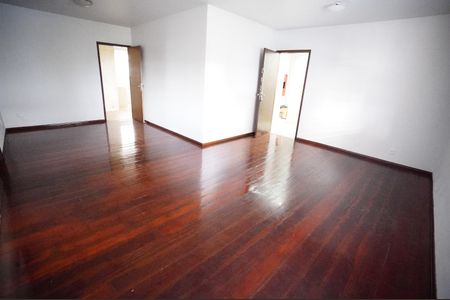 Apartamento para alugar com 120m², 4 quartos e 2 vagasSala