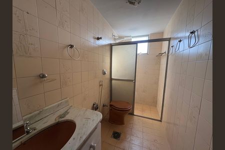 Apartamento para alugar com 120m², 4 quartos e 2 vagasBanheiro suíte 