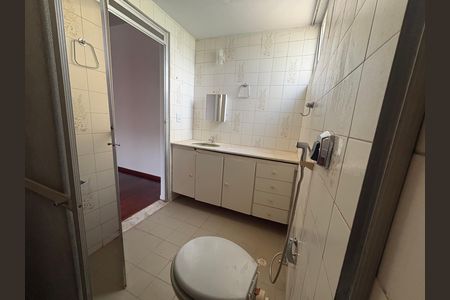 Apartamento para alugar com 120m², 4 quartos e 2 vagasBanheiro suíte 