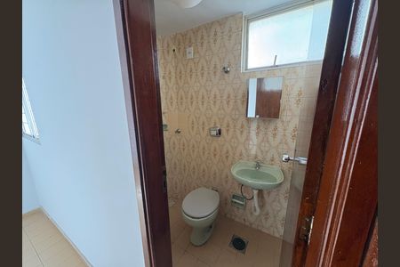 Apartamento para alugar com 120m², 4 quartos e 2 vagasBanheiro de serviço