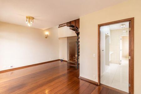 Apartamento para alugar com 238m², 3 quartos e 2 vagas