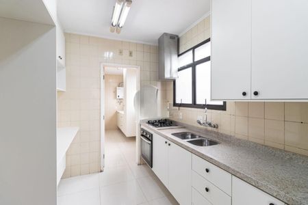 Apartamento para alugar com 238m², 3 quartos e 2 vagas