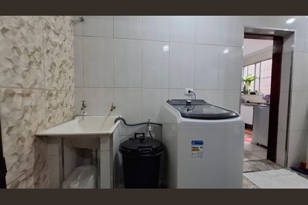 Casa à venda com 180m², 3 quartos e 3 vagas Casa à venda com 180m², 3 quartos e 3 vagasÁrea de Serviço
