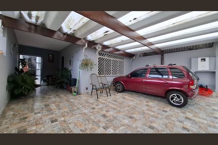 Garagem de casa à venda com 3 quartos, 180m² em Vila Linda, Santo André