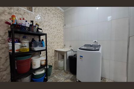 Casa à venda com 180m², 3 quartos e 3 vagas Casa à venda com 180m², 3 quartos e 3 vagasÁrea de Serviço