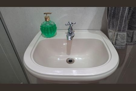Casa à venda com 180m², 3 quartos e 3 vagas Casa à venda com 180m², 3 quartos e 3 vagasBanheiro 3