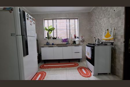 Casa à venda com 180m², 3 quartos e 3 vagas Casa à venda com 180m², 3 quartos e 3 vagasCozinha