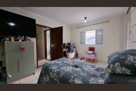 Casa à venda com 180m², 3 quartos e 3 vagas Casa à venda com 180m², 3 quartos e 3 vagasQuarto 1 suíte