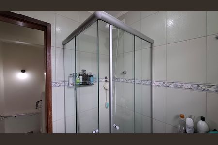 Casa à venda com 180m², 3 quartos e 3 vagas Casa à venda com 180m², 3 quartos e 3 vagasBanheiro 2