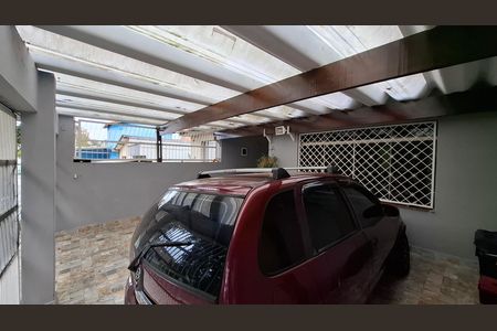 Casa à venda com 180m², 3 quartos e 3 vagas Casa à venda com 180m², 3 quartos e 3 vagasGaragem