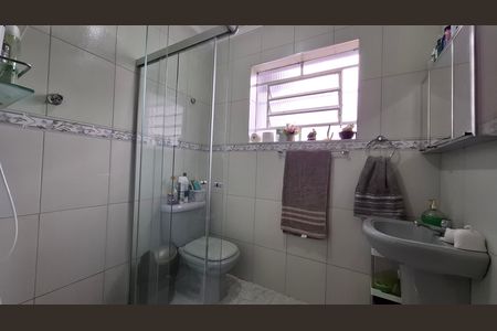 Casa à venda com 180m², 3 quartos e 3 vagas Casa à venda com 180m², 3 quartos e 3 vagasBanheiro 2