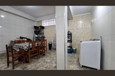 Área de Serviço de casa à venda com 3 quartos, 180m² em Vila Linda, Santo André