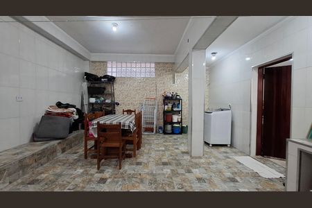 Casa à venda com 180m², 3 quartos e 3 vagas Casa à venda com 180m², 3 quartos e 3 vagasÁrea de Serviço