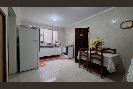 Cozinha de casa à venda com 3 quartos, 180m² em Vila Linda, Santo André