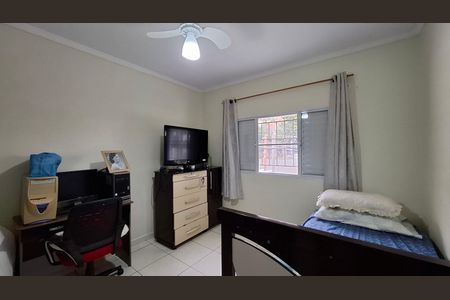 Casa à venda com 180m², 3 quartos e 3 vagas Casa à venda com 180m², 3 quartos e 3 vagasQuarto 3