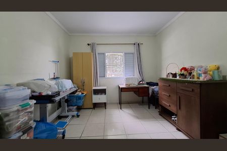 Casa à venda com 180m², 3 quartos e 3 vagas Casa à venda com 180m², 3 quartos e 3 vagasQuarto 2