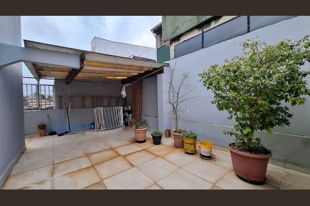 Casa à venda com 180m², 3 quartos e 3 vagas Casa à venda com 180m², 3 quartos e 3 vagasQuintal