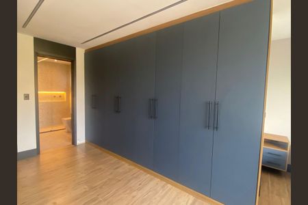Casa à venda com 6 quartos, 320m² em Vargem Grande, Rio de Janeiro