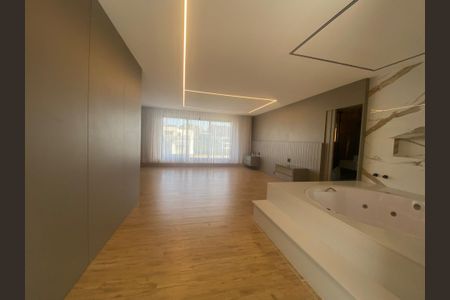 Casa à venda com 320m², 6 quartos e 2 vagas