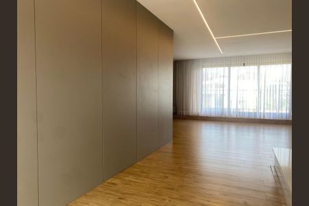 Casa à venda com 6 quartos, 320m² em Vargem Grande, Rio de Janeiro