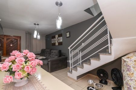 Casa à venda com 146m², 3 quartos e 2 vagasSala