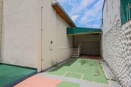 Casa à venda com 225m², 3 quartos e 5 vagas