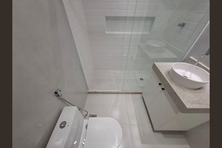 Apartamento à venda com 63m², 2 quartos e sem vaga Apartamento à venda com 63m², 2 quartos e sem vagaBanheiro da suíte